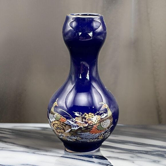 Vintage Small Japanese Kutani Porcelain Vase Peacocks Colbalt Blue 4.75 Inch - Picture 1 of 8